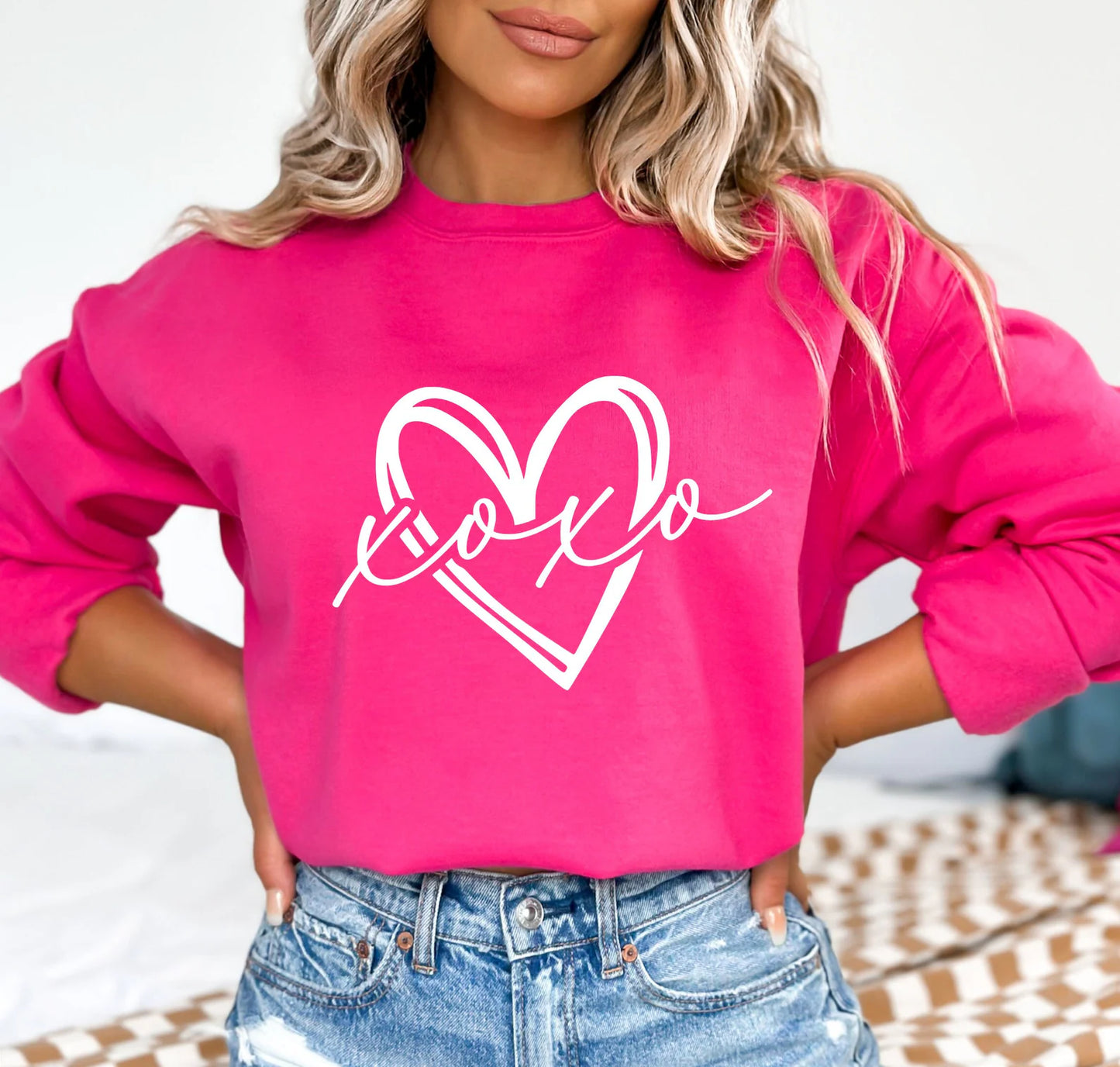 xoxo crewneck